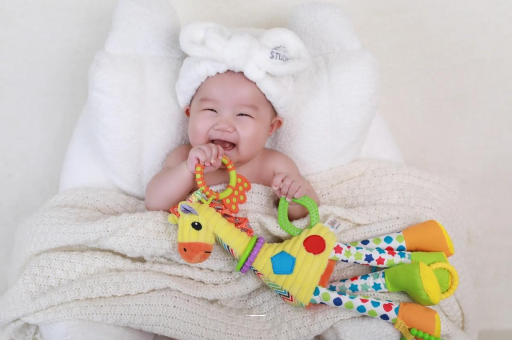 舟山怎么判断宝宝是否斜颈